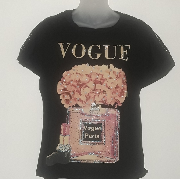 Black top with 3D embellishment - Picture 5 of 8